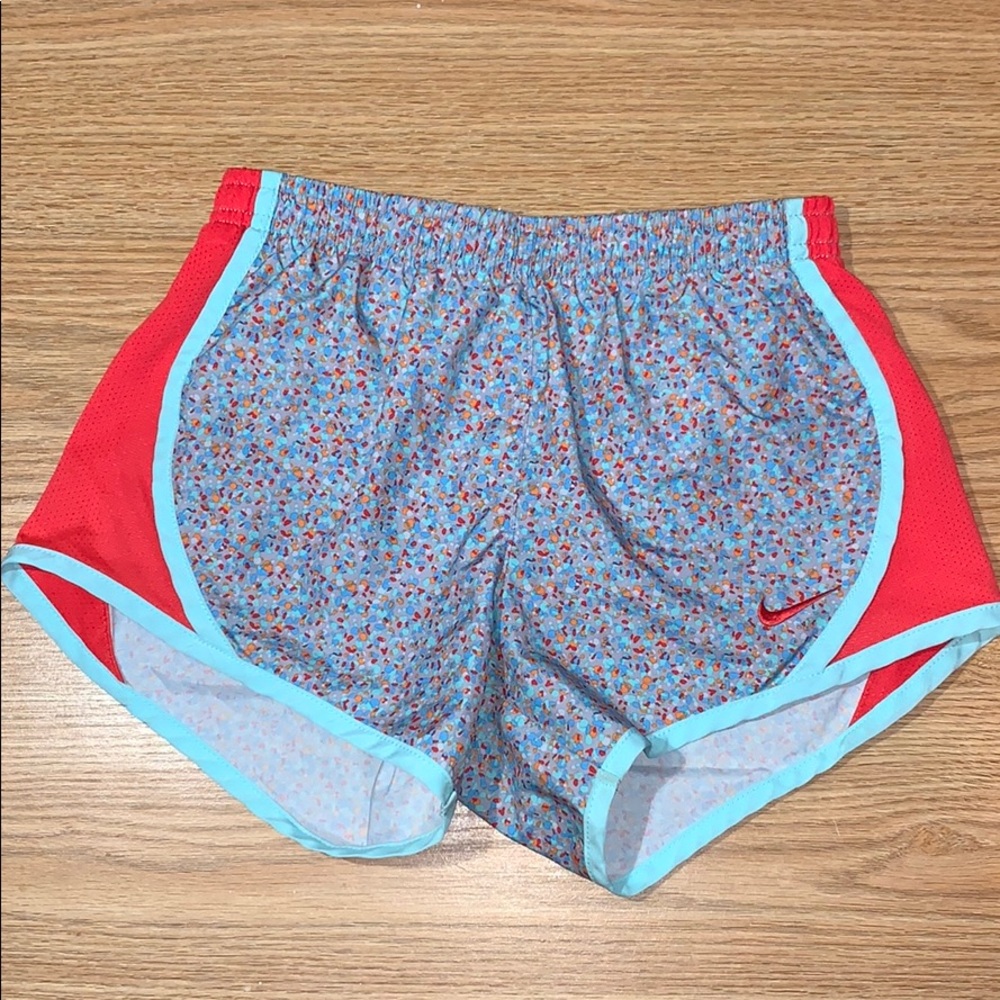 Girls Nike Tempo Shorts